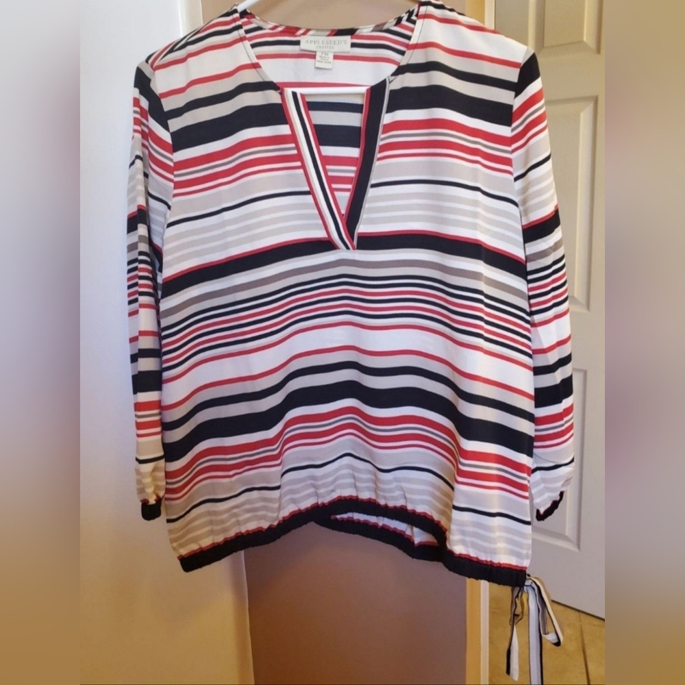 NEW Ladies Appleseed brand Striped Blouse w/tie waist
